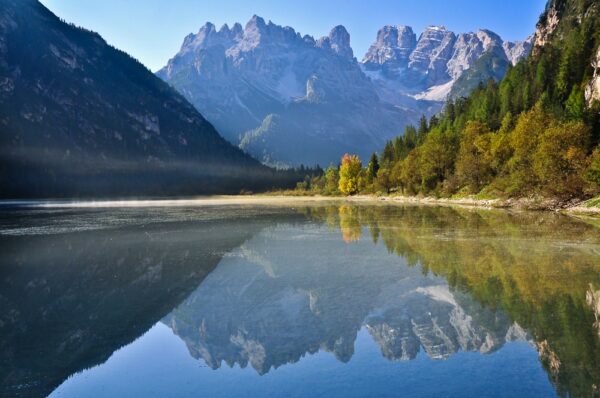 Monte Cristallo spiegelt sich im Dürrensee, Höllensteintal, Südtirol