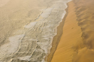 Wüste trifft auf Atlantik, Skelettküste, Namibia
