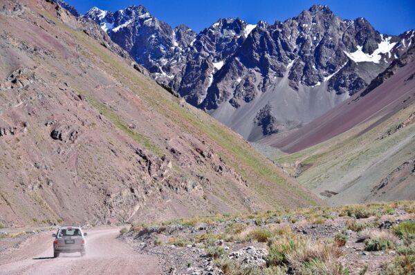 Jeep in den Hochanden, Región Metropolitana , Chile