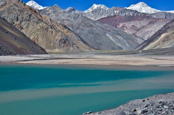 Gletschersee in den Anden, Embalse el Yeso, Región Metropolitana, Chile