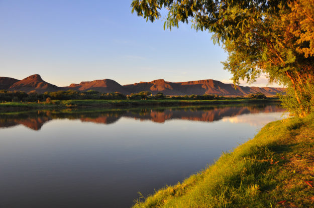 Sonnenuntergang am Orange River, Western Cape, Südafrika