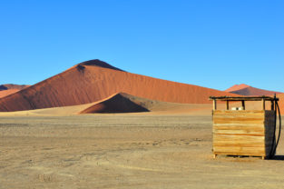 Wüstentoilette, Sossusvlei, Namib-Naukluft-Nationalpark, Namibia