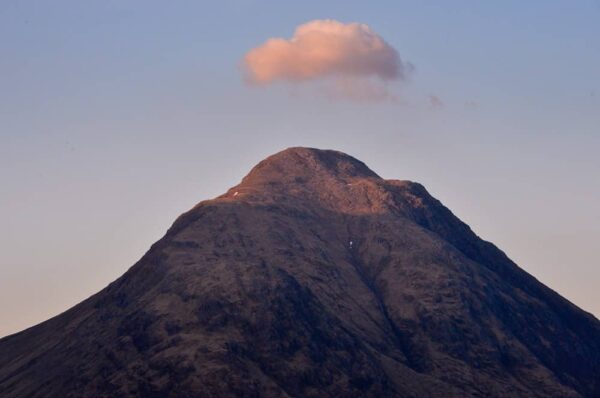 Munro und Wolke, Glen Etive, Schottland