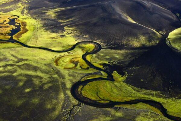 Fluoreszierende Landschaft im Hochland, Island