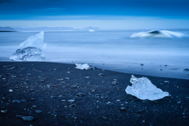Treibeis am Strand von Jökulsárlón, Island