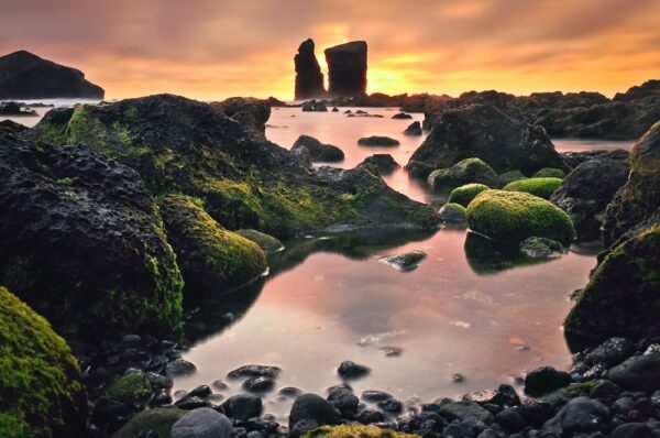 Strand bei Sonnenuntergang, Mosteiros, Sao Miguel, Azoren, Portugal