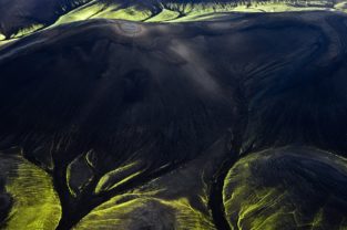 Neonfarbene Berge, Fjallabak, Luftbild, Island