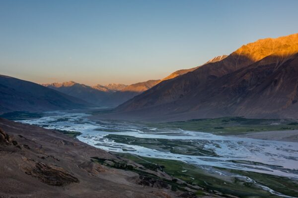 Flusstal, Tadschikistan, Afghanistan
