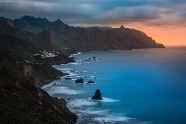 Teneriffa Steilküste bei Benijo mit Anaga Gebirge