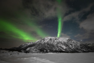 Lofoten 025 | Polarlichter über Berg, Vestvågøy Norwegen, Winter, Polarlichter, Nordlichter, Landschaftsfotografie, Bilder, Fotos, Landschaften