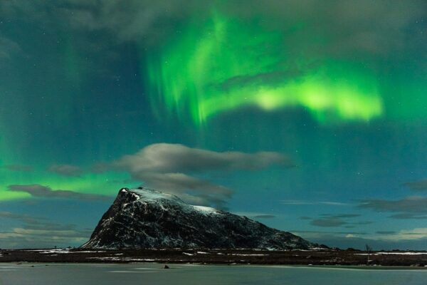 Lofoten 002 | Polarlichter (aurora borealis) über dem Berg Høven, Gimsoya| Norwegen, Winter, Nordlichter, Landschaftsfotografie, Bilder, Fotos, Landschaften