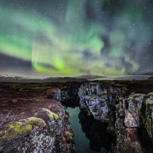 Polarlicht Schlucht Silfra, Nationalpark Thingvellir, Island