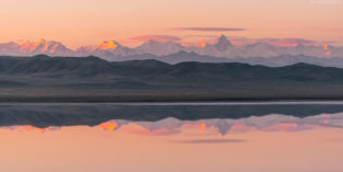 Kasachstan #20 - Panorama Spiegelung Khan Tengri und Tian Berge in Salzsee
