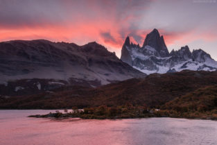 Patagonien: Sonnenuntergang über Laguna Capri und Fitz Roy, Los Glaciares, Argentinien