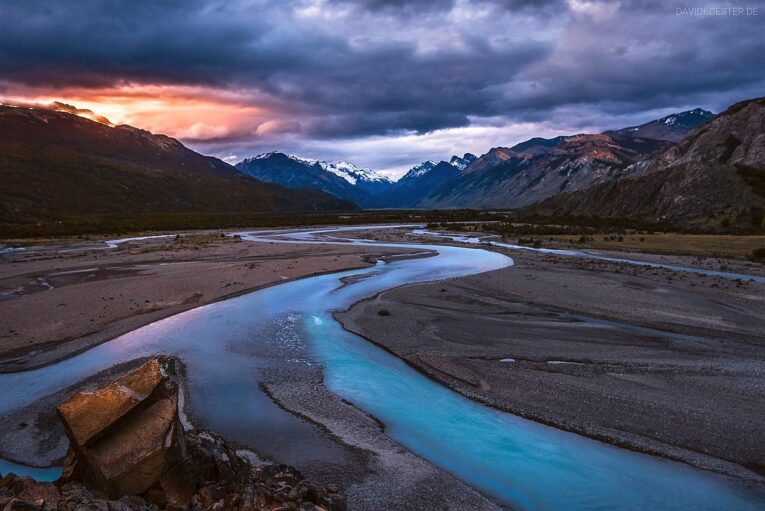 Patagonien: Mäander des Rio de las vueltas, El Chalten, Los Glaciares, Argentinien