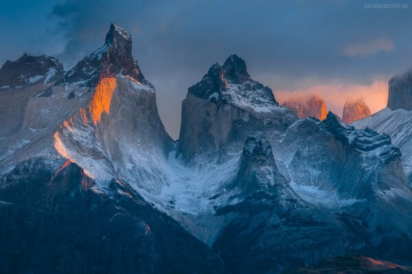 Patagonien Bilder: Landschaft mit Paine Massiv im Torres del Paine Nationalpark, Chile