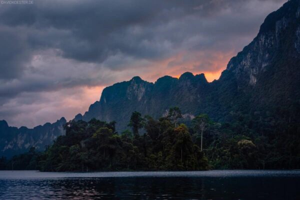 Cheow Larn Lake, Khao Sok Nationalpark, Thailand