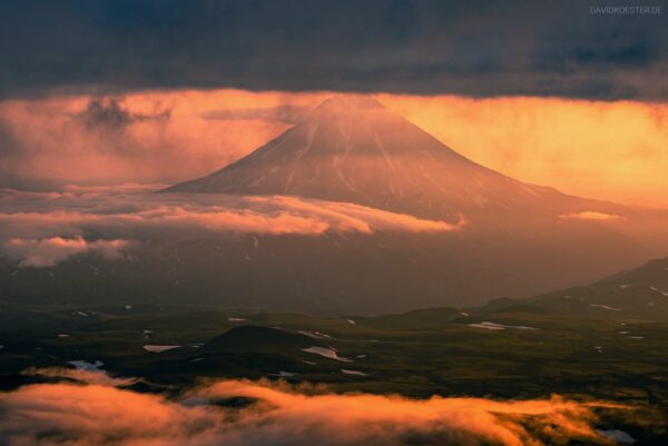 Kamtschatka - Vulkan bei Sonnenaufgang
