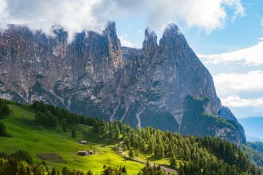 Dolomiten - Seiser Alm mit Rosszähnen