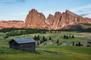 Dolomiten - Seiseralm (Alpe di Suisi) im Frühling, Südtirol