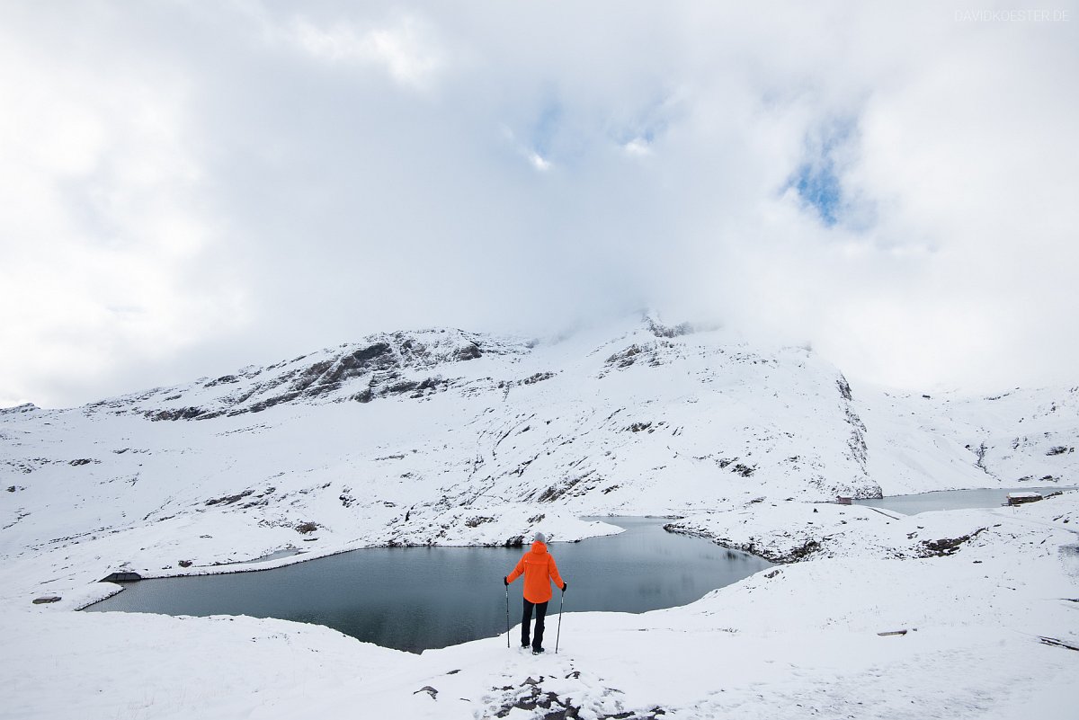 Schweiz - Wanderer am Bachalpsee, Grindelwald