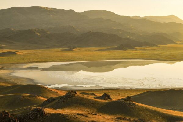 Kasachstan - Salzsee in Steppe