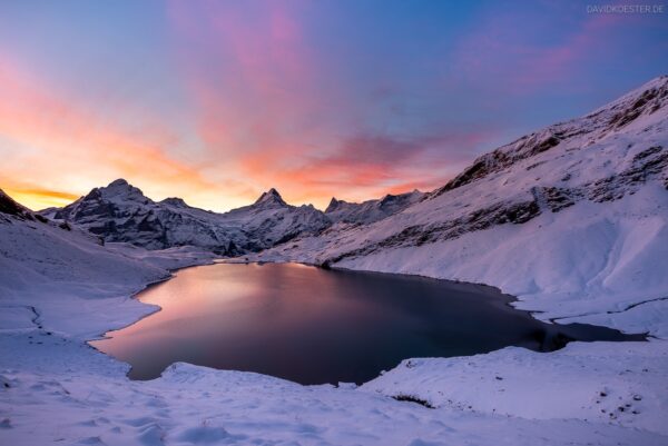 Schweiz - Landschaft mit Bachalpsee im Winter, Berner Oberland