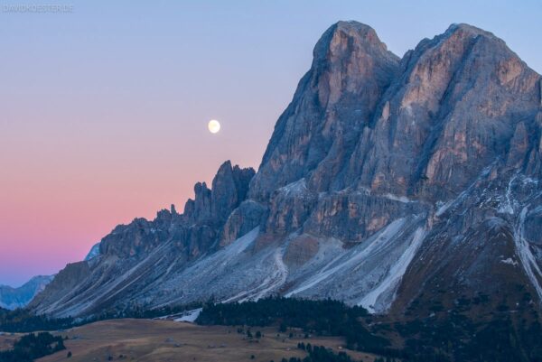 Dolomiten - Mondaufgang am Peitlerkofel, Südtirol