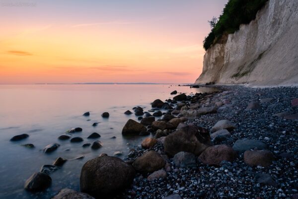 Deutschland - Strand mit Kreideküste, Insel Rügen, Mecklenburg-Vorpommern