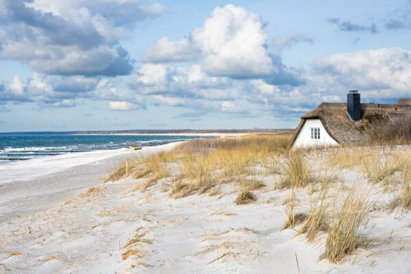 Deutschland - Fischerkate am Strand, Ahrenshoop, Darß