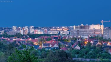Halle Bilder - Panorama der nächtlichen Skyline