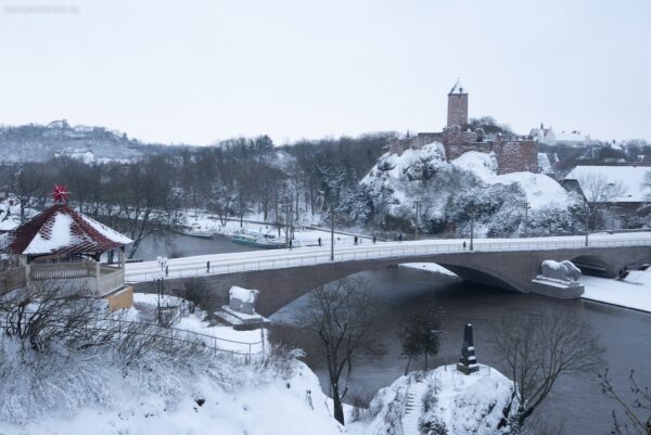 Halle Bilder - Burg Giebichenstein und Giebichensteinbrücke im Winter