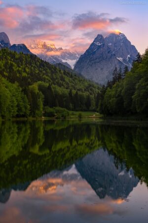 Deutschland - Garmisch-Partenkirchen, Riessersee mit Waxensteinen